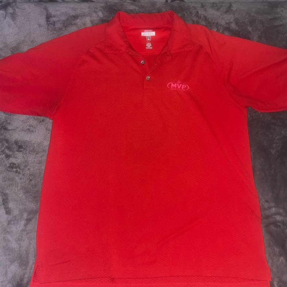 Antigua Red Polo Shirt with Classic Design and Short Sleeves